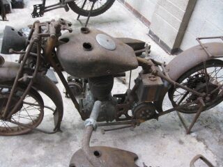 1928 Triumph (photo 2 of 2)