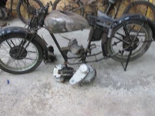 Triumph Tiger 70 (photo 1 of 2)