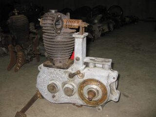 1913 Precission junior 2 speed engine (photo 2 of 2)