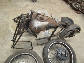 1940 Ariel Square 4 (photo 1 of 2)