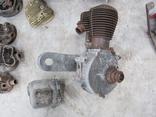 BSA engine and gearbox shell (photo 2 of 2)