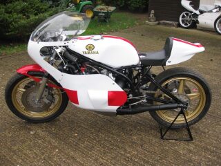 1976 Yamaha TZ750D (photo 2 of 2)