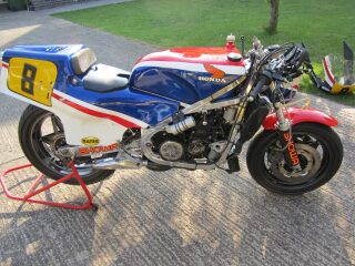 1983 Honda RS500 Ex Wayne gardner and Joey Dunlop machine (photo 2 of 2)