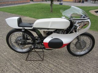 1971 Yamaha AS1 125cc (photo 2 of 2)