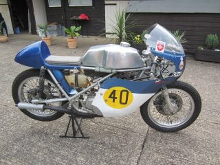 1973 Seeley Suzuki TR500 Ex Barry Sheene (photo 1 of 2)