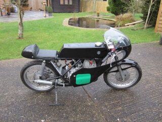 1968 Suzuki T200 classic racer (photo 1 of 2)