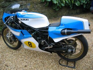 suzuki RG500 4 cylinder Classic racing Motorcycle Bike (photo 2 of 2)