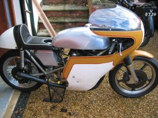 Seeley 500 Classic racing Motorcycle Bike (photo 2 of 2)