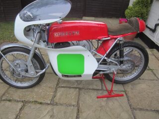 1969 Greeves Silverstone 250c (photo 1 of 2)