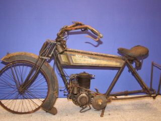 Royal enfield (photo 2 of 2)
