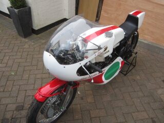 1973 Yamaha TZ250B (photo 2 of 2)