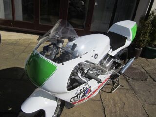 1996 Yamaha TZ250 V twin (photo 2 of 2)