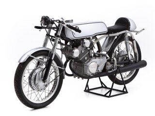 1962 HONDA 125CC CR93 RACING MOTORCYCLE (photo 1 of 2)