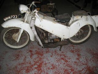 LE Vellocette 200cc (photo 2 of 2)
