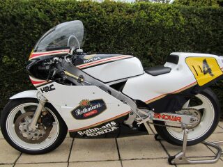 1986 Rothmans Honda RS500 3 cylinder two stroke (photo 2 of 2)