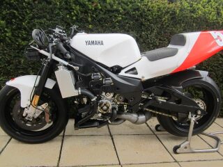 1995 Harris Yamaha YZR500 V4 two stroke (photo 2 of 2)