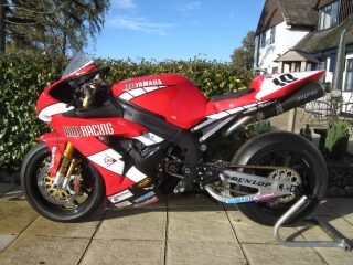 2005 /2006 Isle of man TT winning Ex John McGuiness Yamaha R1 (photo 2 of 2)