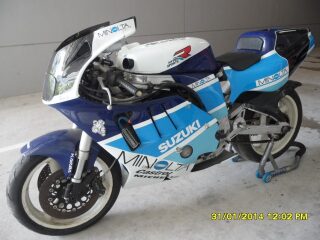 1986 Factory Suzuki GSXR750 (photo 2 of 2)