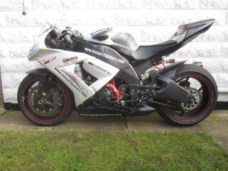James Hillier kawasaki ZX10 (photo 2 of 2)