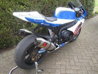 Ex Gary Johnson Isle of Man and BSB Suzuki GSXR1000 (photo 2 of 2)