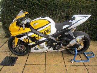 2009 Adrian Archibold TT Isle Of Man Suzuki GSXR1000 (photo 2 of 2)