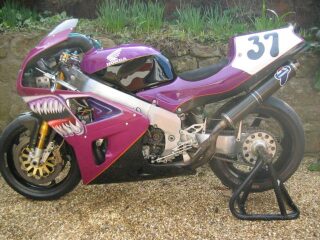 1994 HONDA RC45 HRC (photo 2 of 2)