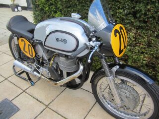 1960 Norton Manx 500cc, Twin plug head (photo 1 of 2)