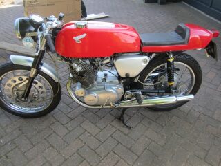 1964 Honda CB77 305cc cafe racer (photo 2 of 2)