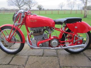 1939 Benelli DOHC 250 racing machine Pre War (photo 2 of 2)