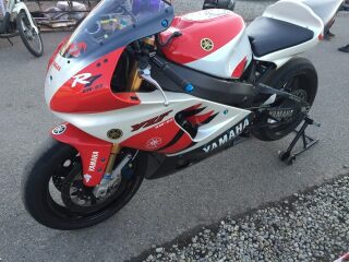 Yamaha R7 OW02 750 Superbike (photo 2 of 2)
