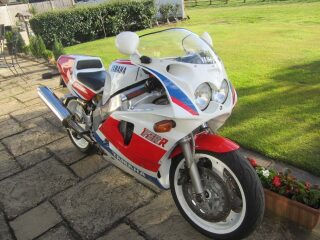 1992 Yamaha OWO1 FZR 750 R (photo 1 of 2)