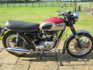 1969 Triumph Trophy with Bonnieville 650cc engine (photo 1 of 2)