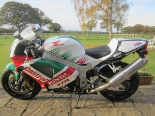 2000 Honda SP1 VTR 1000 Castrol Joey Dunlop Livery superb (photo 2 of 2)
