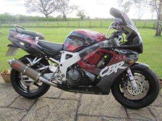 1995 Honda CBR900RR Fireblade (photo 1 of 2)
