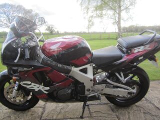 1995 Honda CBR900RR Fireblade (photo 2 of 2)
