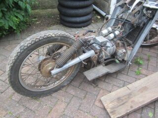 LE Vellocette 200cc (photo 1 of 2)