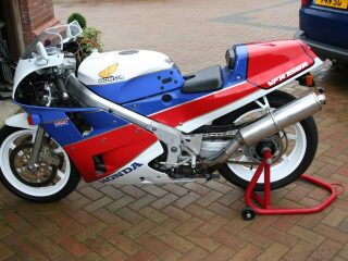 1988 Honda RC30 VFR750R Classic racing Motorcycle Bike (photo 2 of 2)