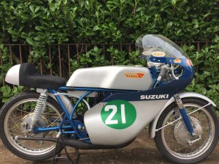 1967 Suzuki TR250 (photo 1 of 2)
