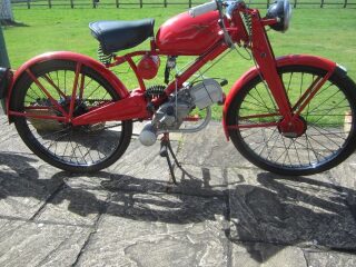 1947 Motoleggera Spanish Moto Guzzi Hispania. (photo 1 of 2)