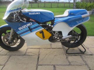1982 Suzuki RGB500 MK7 ex Bob Heath (photo 2 of 2)