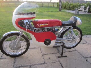 1963 Tohatsu 125cc Twin Racing machine (photo 2 of 2)