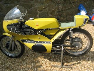 1970 Maxton Yamaha AS1 125cc Classic racing Motorcycle Bike (photo 1 of 2)