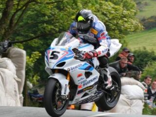 2005/2006 Ex Bruce Anstey TT Tas Suzuki Superbike (photo 2 of 2)