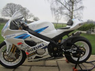2005/2006 Ex Bruce Anstey Isle of man TT Tas Suzuki Superbike (photo 2 of 2)