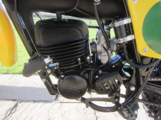 1977 Suzuki RM250 Moto Cross Scrambler Restored (photo 2 of 2)