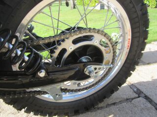 1977 Suzuki RM250 Moto Cross Scrambler Restored (photo 2 of 2)