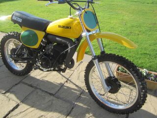 1977 Suzuki RM250 Moto Cross Scrambler Restored (photo 1 of 2)