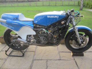 1982 Suzuki RGB500 ex Bob Heath 500cc 4 Cylinder Disc Valve (photo 1 of 2)