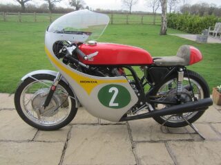 Honda Recreation CBR250RR RC163 (photo 2 of 2)