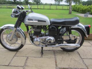 1968 Norton 650SS (photo 2 of 2)